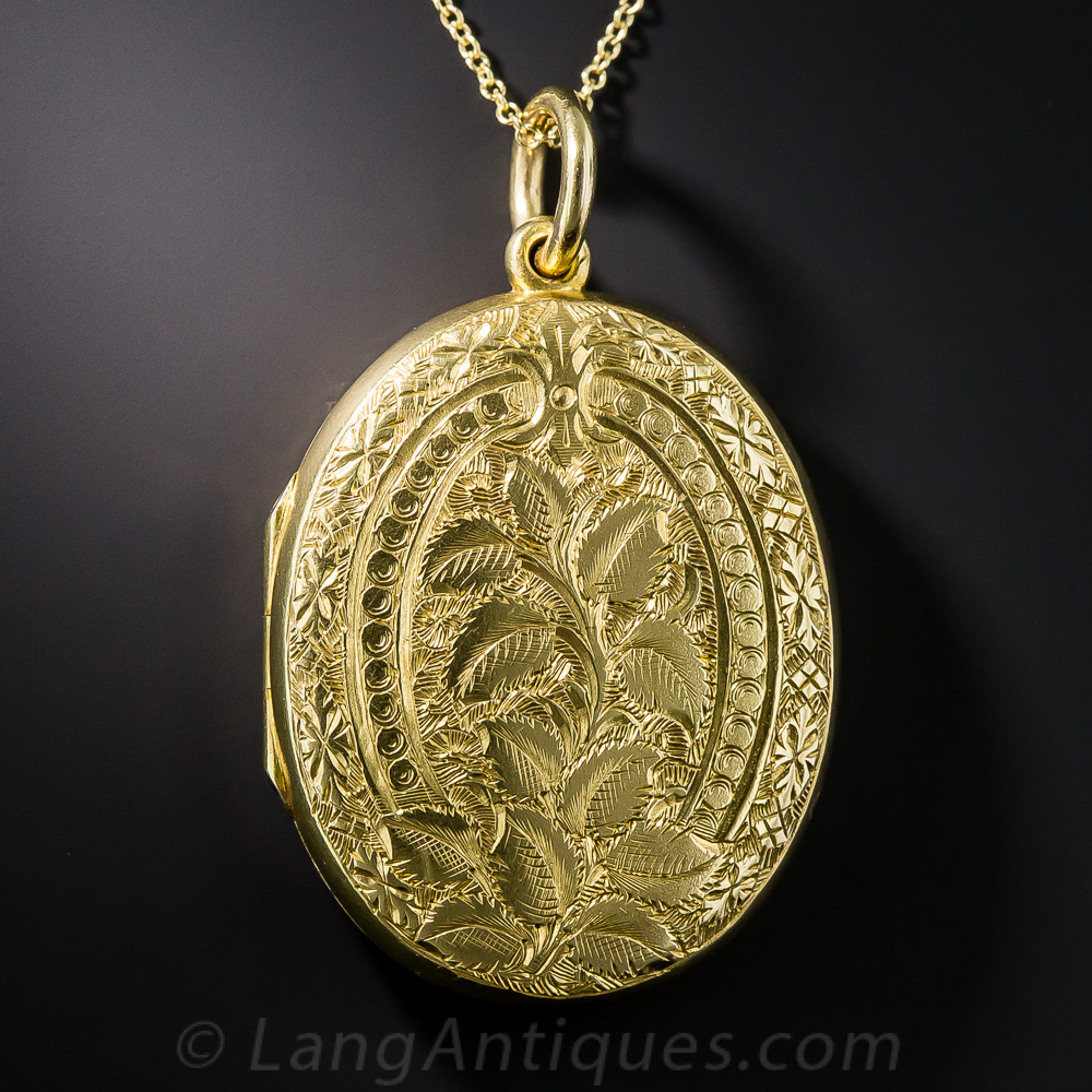 15K English Oval Engraved Locket