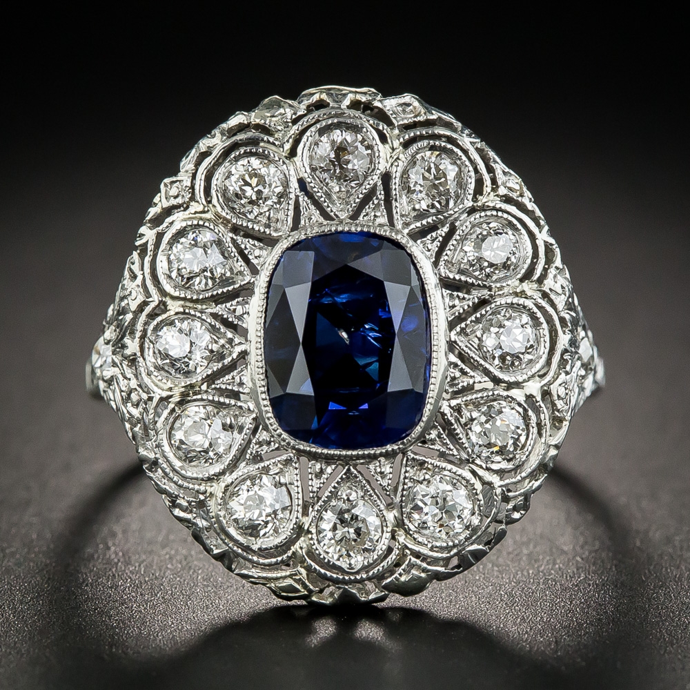 Art Deco 2.30 Carats Natural Ceylon Sapphire Platinum Diamond Ring