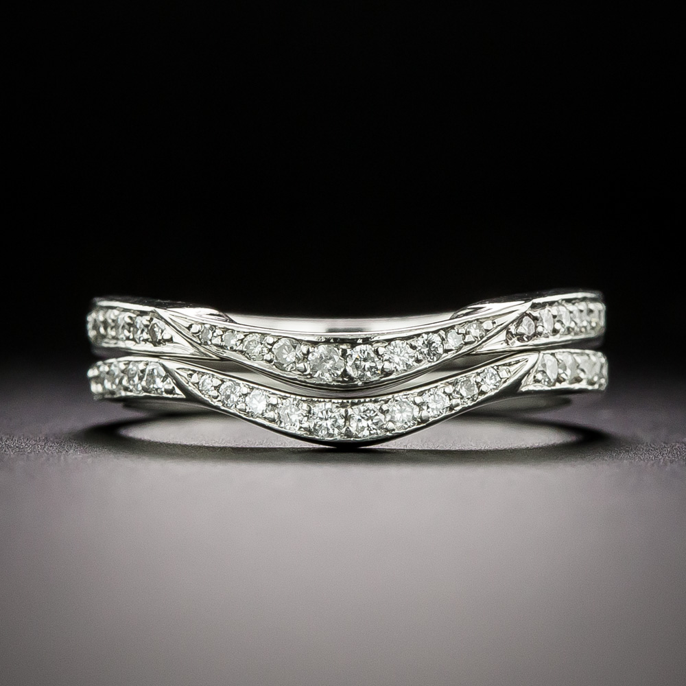 Art deco curved 2025 wedding band