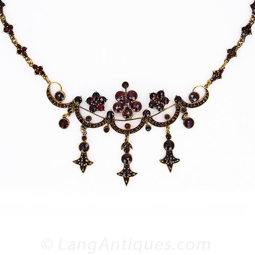 Bohemian Garnet Garland Necklace c1920's