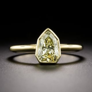 1.39 Carat Shield-Shaped Fancy Light Yellow Diamond Ring  - GIA - 3