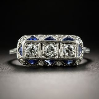 Art Deco Three-Stone Diamond And Calibre Sapphires Ring - 2
