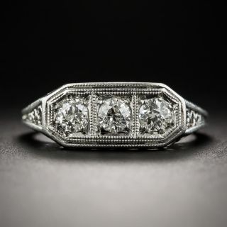 Art Deco Three-Stone Diamond Platinum Ring - 2