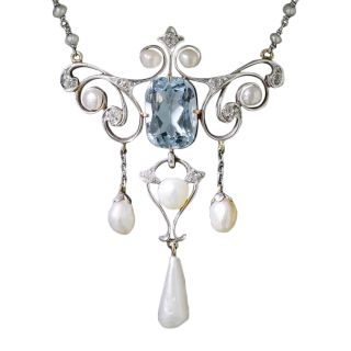 Edwardian Aquamarine and Diamond Lavaliere Necklace
