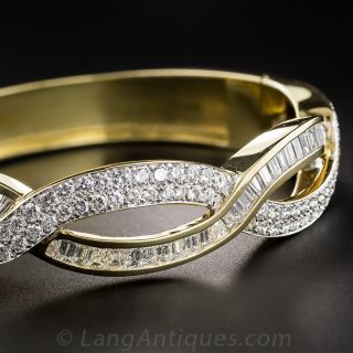 Estate 18K 10.00 Carats Diamond Bangle Bracelet - 1