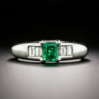 Estate .28 Carat Emerald and Baguette Diamond Ring - 3