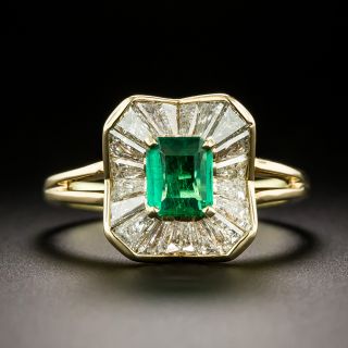 Estate Emerald and Baguette Diamond Ballerina Ring - 2