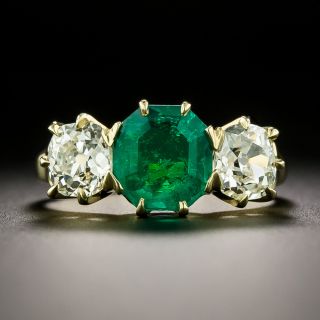Lang Collection 1.68 Carat Emerald and Diamond Three-Stone Ring - GIA - 3