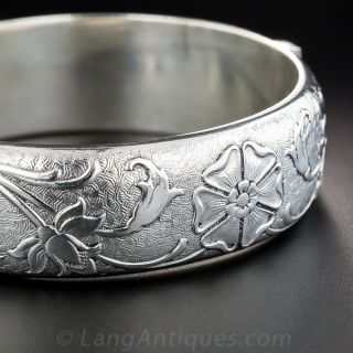 Mid-Century English Silver Hinged Bangle Bracelet