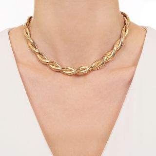 Retro Gold Twist Necklace