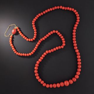 Vintage Graduating Coral Bead Necklace - 1