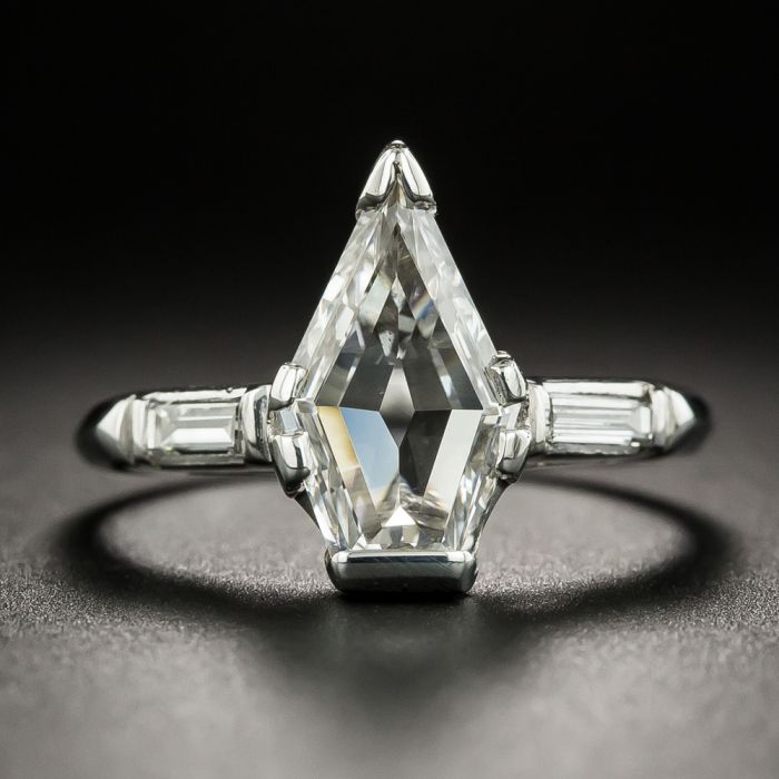 1.54 Carat Kite-Shaped Diamond Engagement Ring - GIA H VS1