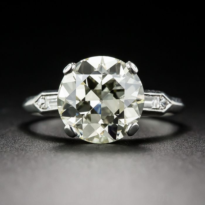 The European-cut Diamond Engagement Ring - BAUNAT