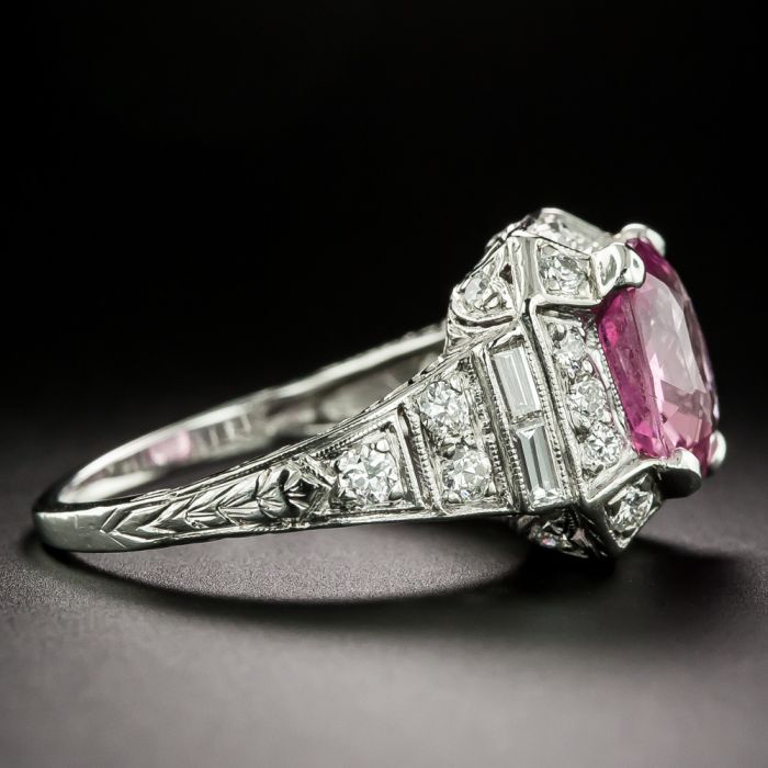 Emerald cut diamond ring with pink diamonds – La Serlas