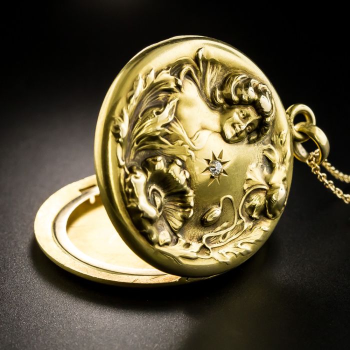 Antique 4 picture locket deals