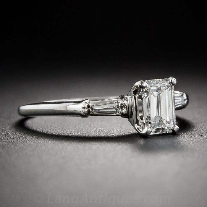 tempo Speel Aquarium Cartier .70 Carat Emerald-Cut Diamond Engagement Ring
