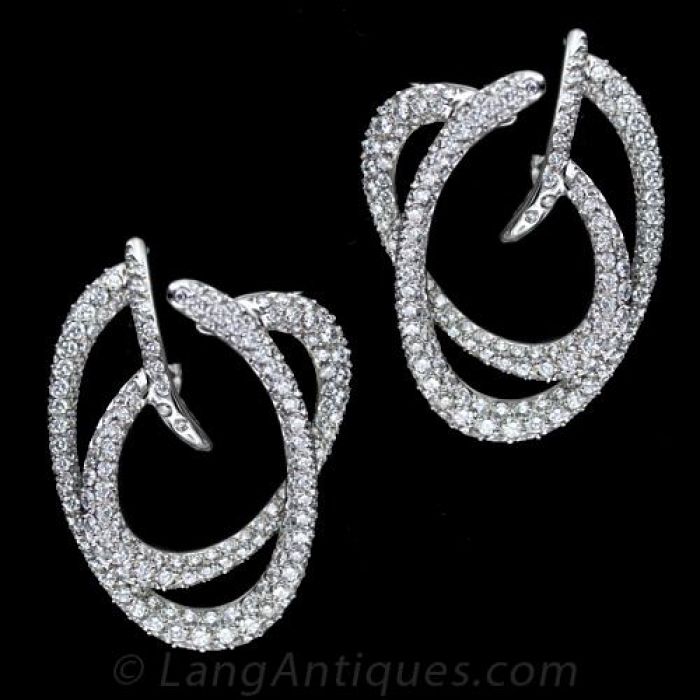 Chanel' Modern Diamond Earrings