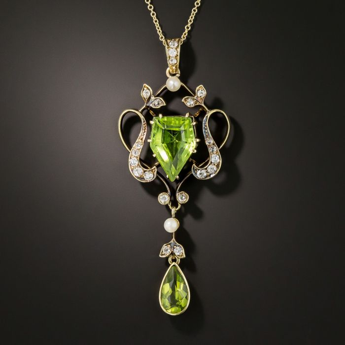Baroque pearl and peridot pendant necklace | Margot McKinney | The  Jewellery Editor