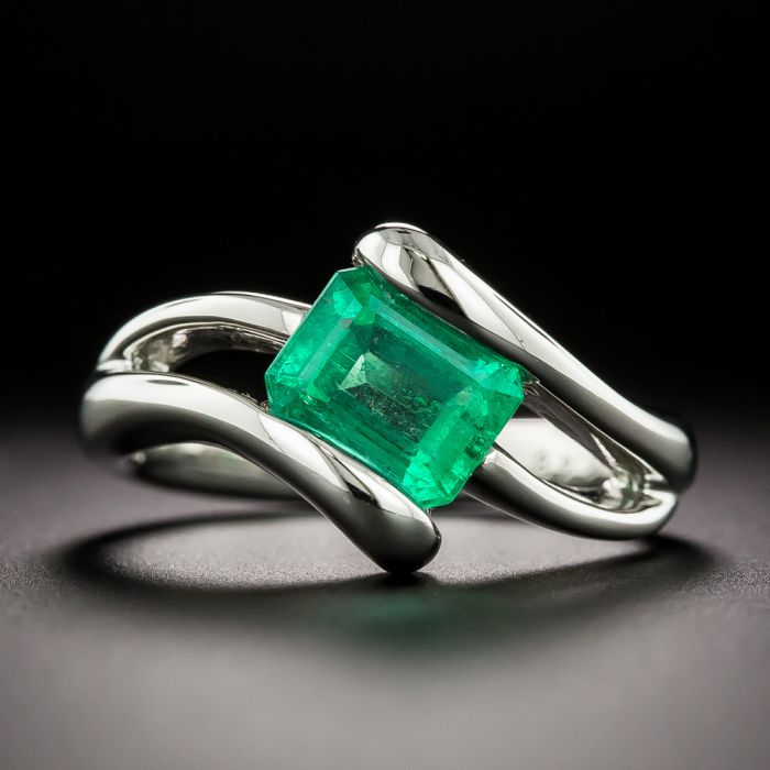 Beautiful Rectangle Cut Emerald Ring w/ Diamonds 18K White Gold