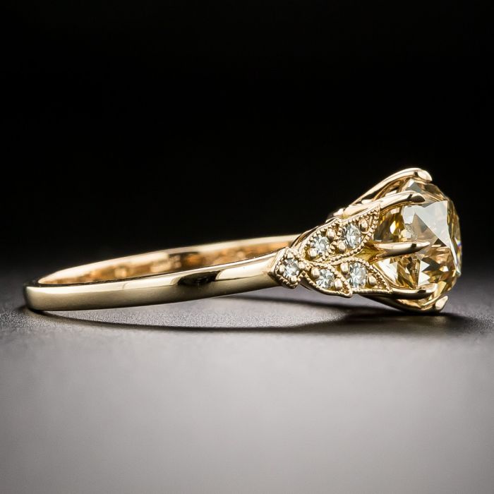 Graceful Floral Diamond Ring | Fancy Diamond Rings | CaratLane