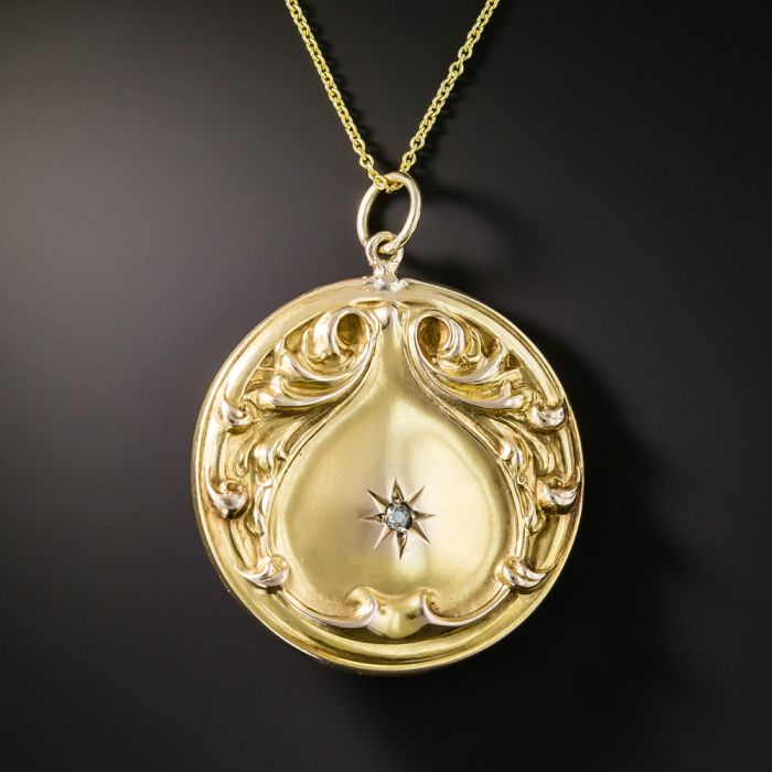 Antique discount medallion necklace