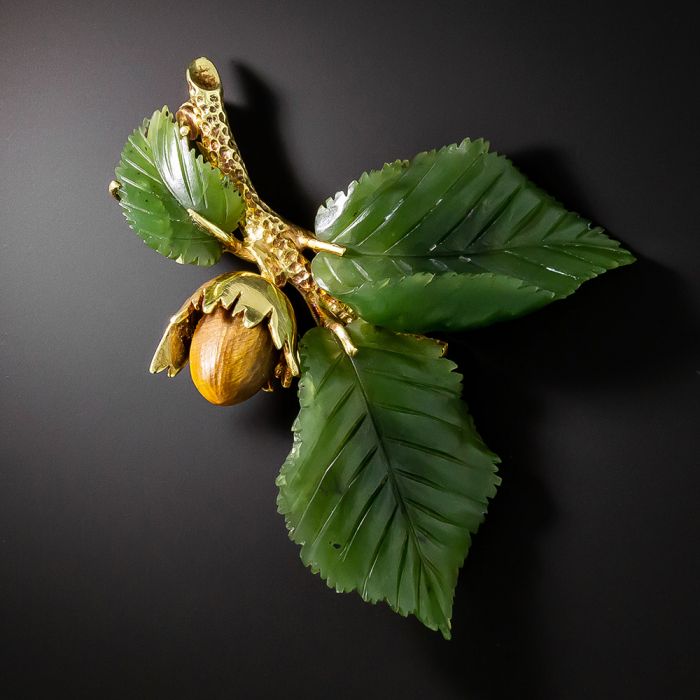 Nephrite Leaf and Tiger s Eye Acorn Brooch