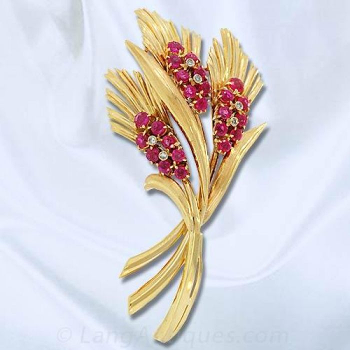 540 Antique Brooches For Sale 