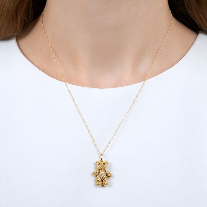 Teddy bear store diamond necklace