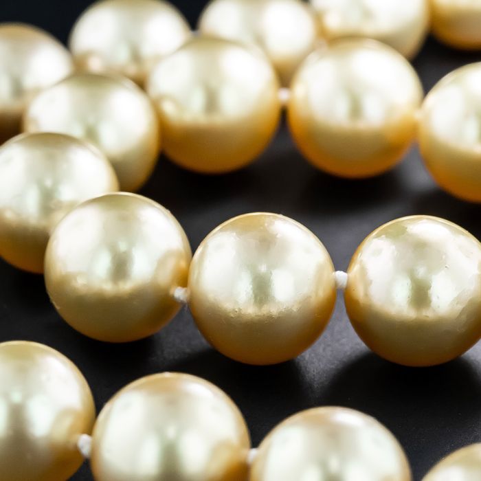 Golden south sea pearl strands, 100% Natural Colors, golden pearls, ro –  Aloha Pearls & Schwartz