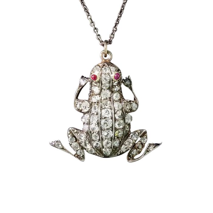 Diamond frog necklace online