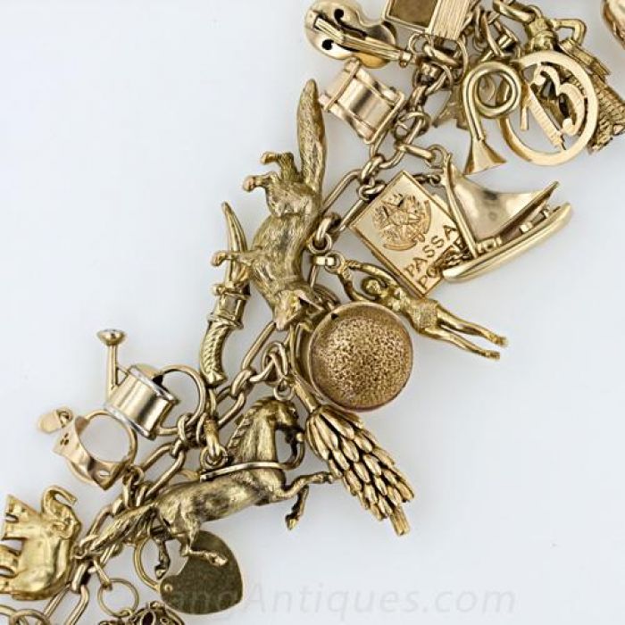 Vintage 14K Yellow Gold Link Charm Bracelet With 2 Big Charms 