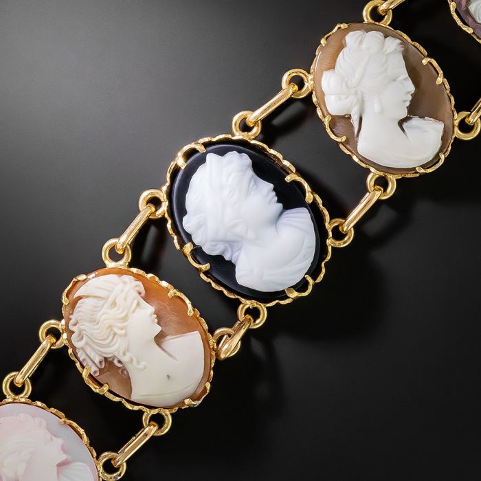 Vintage Graduated Cameo Bracelet