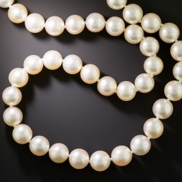 opera-length-cultured-pearl-
