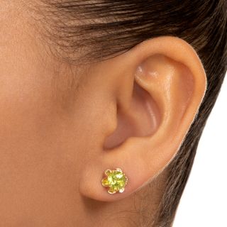 18K Peridot Buttercup Stud Earrings