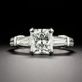 Art Deco-Style 1.69 Carat Radiant Diamond Ring - GIA E VS1 - 4
