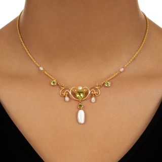 Art Nouveau Peridot and Freshwater Pearl Necklace
