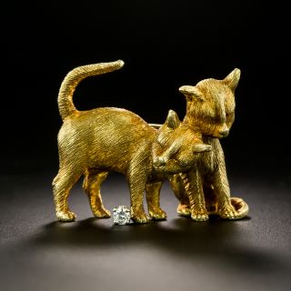 Cuddling Kittens 18K Brooch by Craig Drake - 2