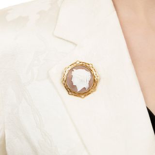 Fine Victorian Shell Cameo Brooch