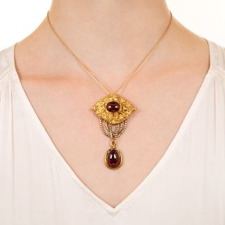 Georgian Cabochon Garnet Pendant/Brooch