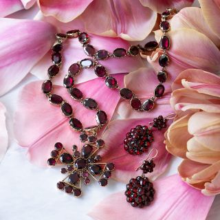Georgian Garnet Riviere Maltese Cross Necklace 