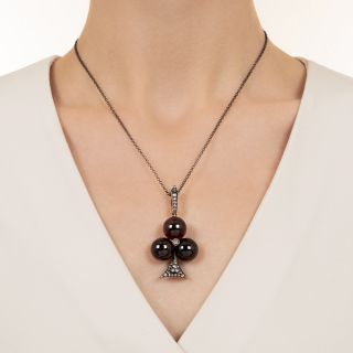 Victorian Cabochon Garnet Trèfle Pendant/Brooch