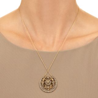 Victorian Horseshoe and Flower Natural Pearl Necklace