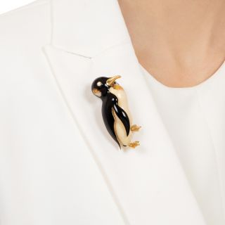 Vintage 1970s Enamel Penguin 18K Brooch