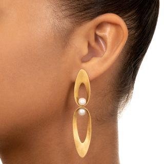 Vintage 1970s Moderne 18K Pearl Dangle Earrings