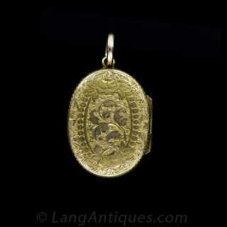 15 Karat Gold English Engraved Locket