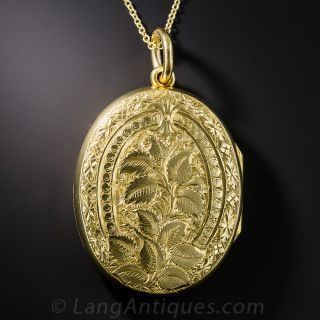 15K English Oval Engraved Locket