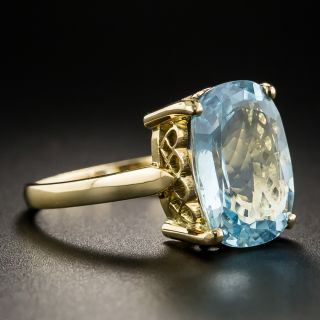 18K Cushion Aquamarine Ring