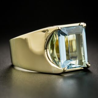 18K Emerald-Cut Aquamarine Ring