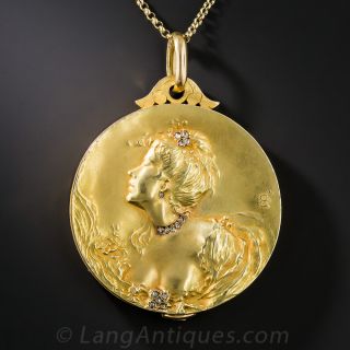 18K French Art Nouveau Locket 