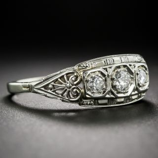 1930s Art Deco Three-Stone Diamond Ring